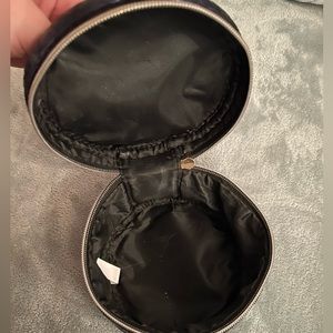 Small makeup bag,Galaxy colors, easy to carry around holds a lot of small things